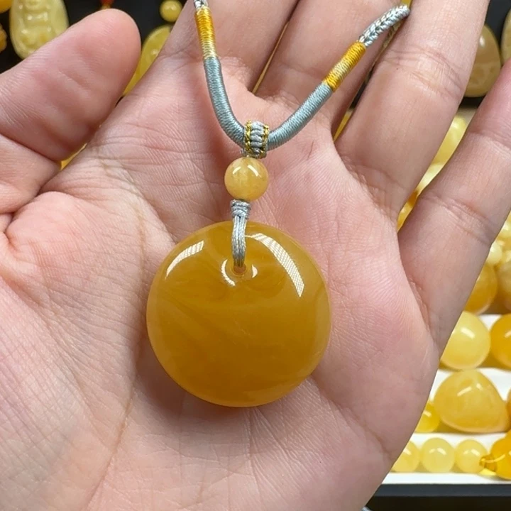 蜜蜡未镶嵌珠宝奇石