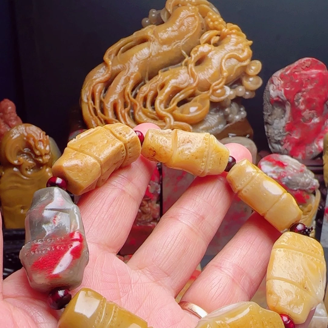 昌化石昌化鸡血石