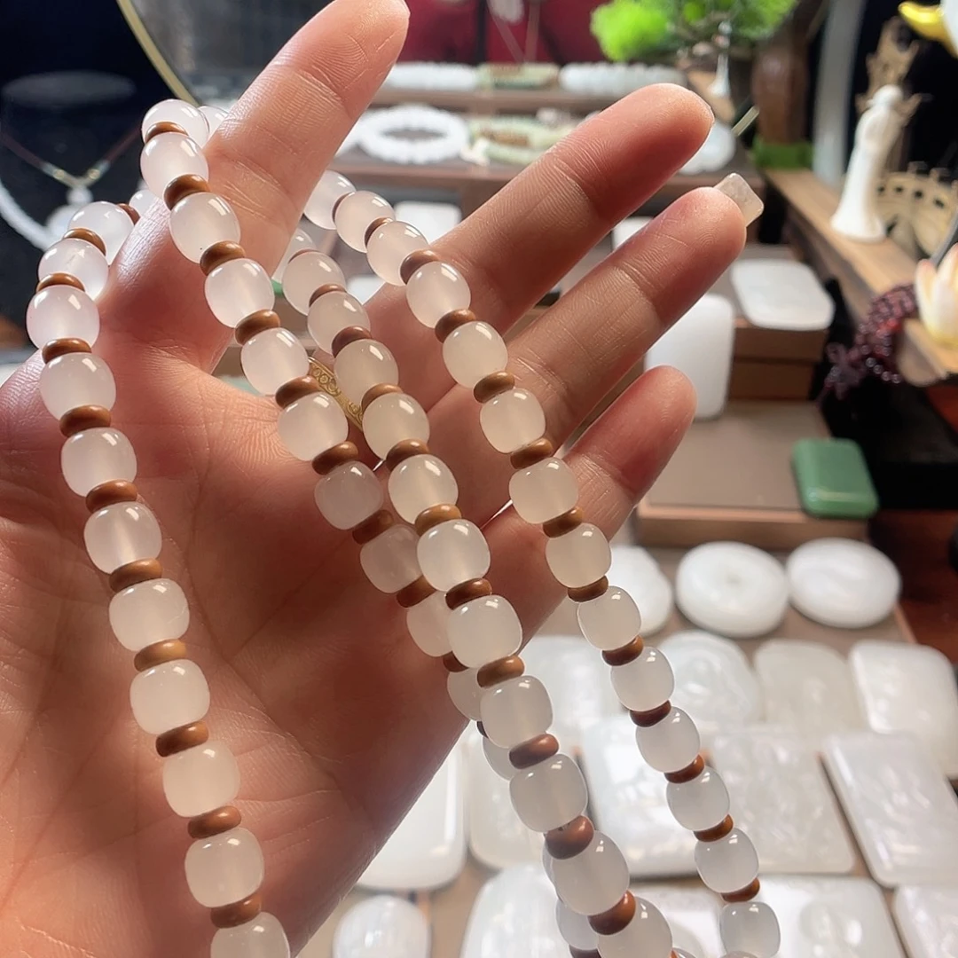 P***6石英质玉（金丝玉）未镶嵌颈饰新疆金丝玉