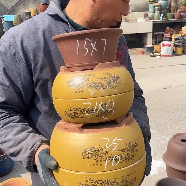 紫砂紫砂花盆和小