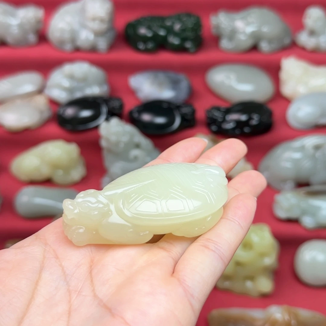 未镶嵌和田玉（糖玉）把件