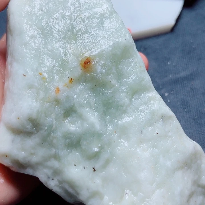 和田玉（糖玉）未镶嵌珠宝奇石