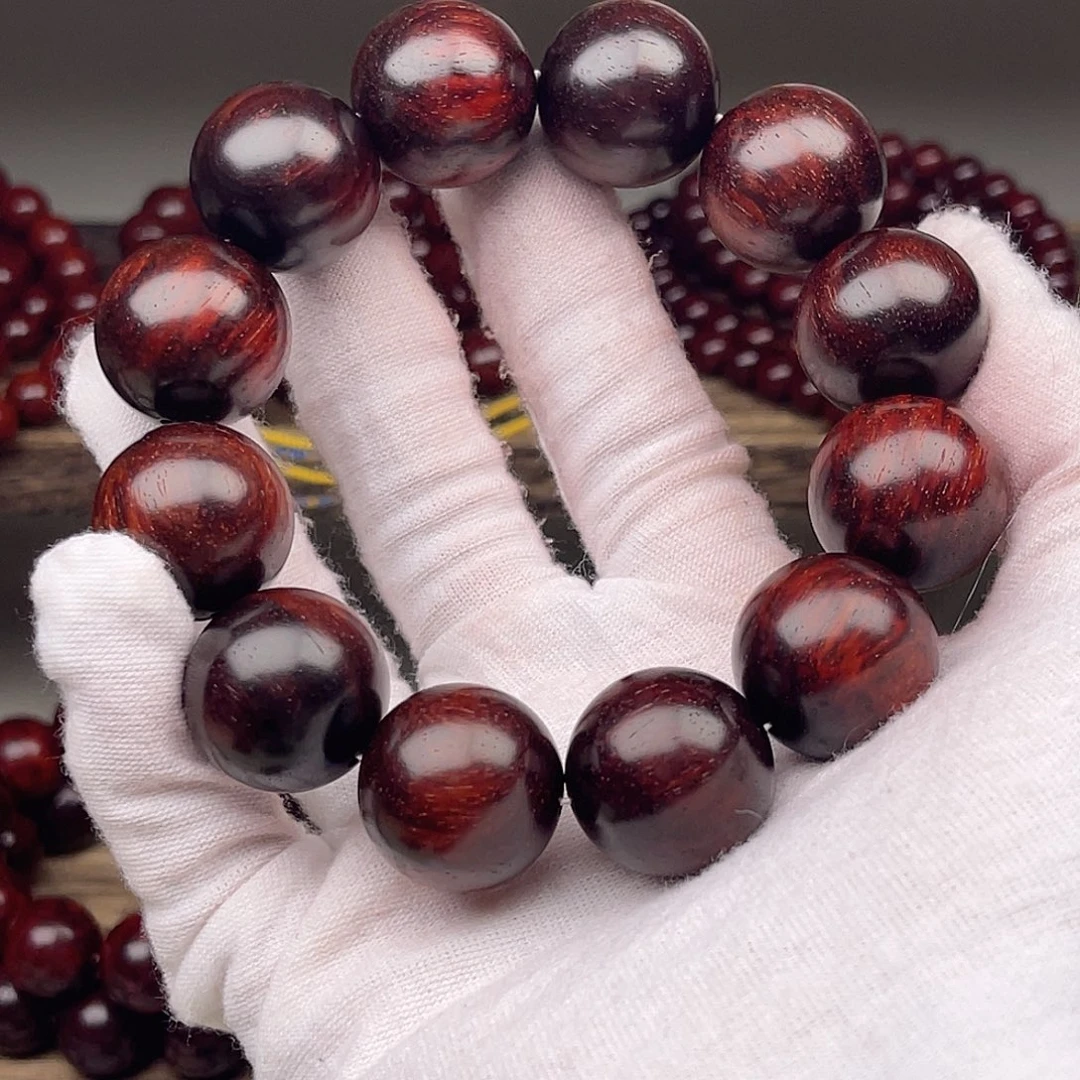 携***娟檀香紫檀（小叶紫檀）