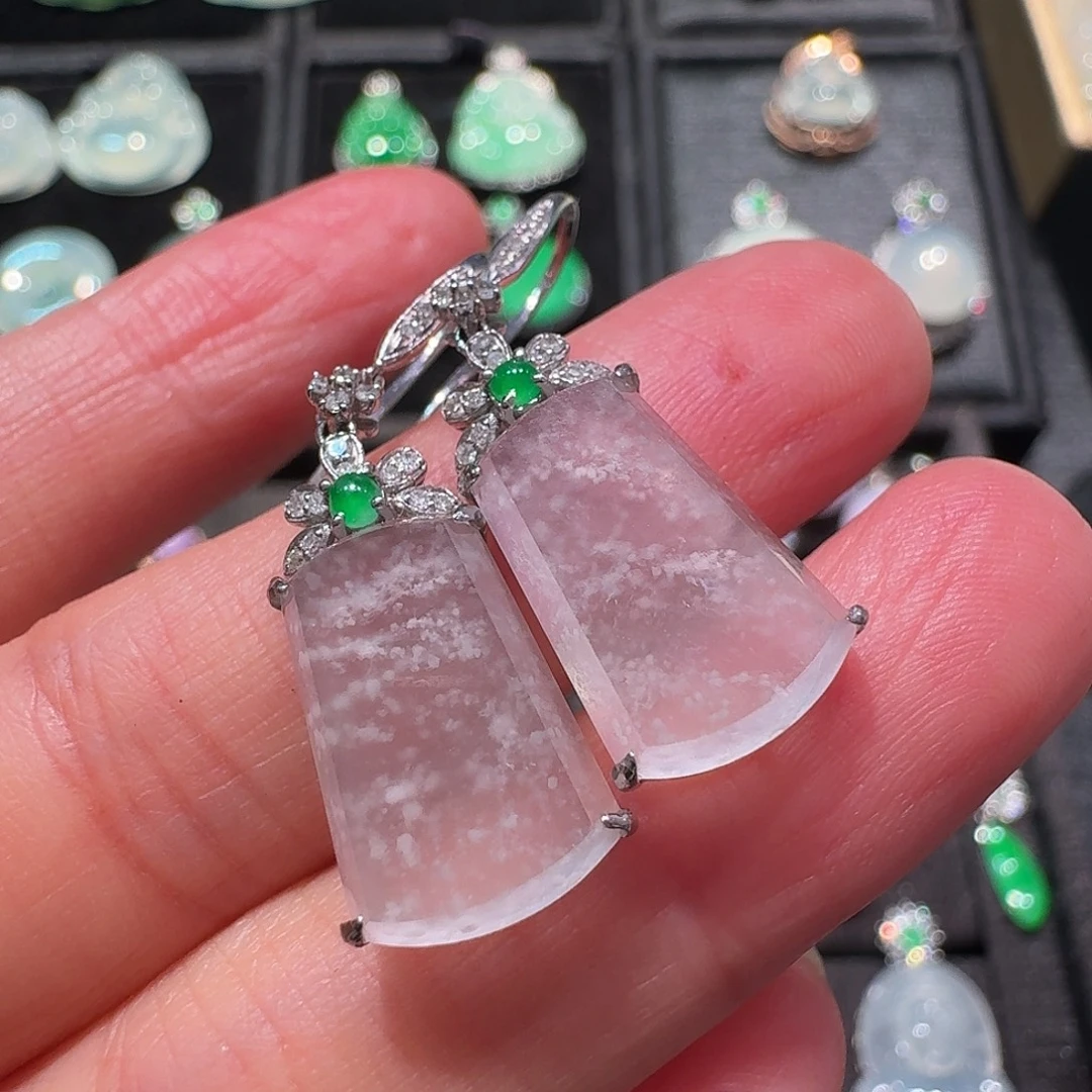 翡翠18K金镶嵌耳饰冰种小方牌耳坠