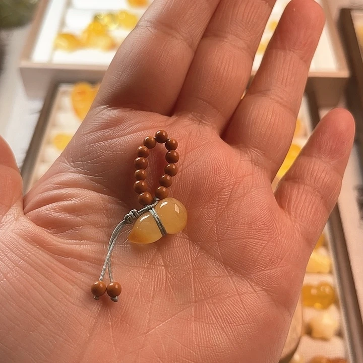 琥珀颈饰未镶嵌徐****7