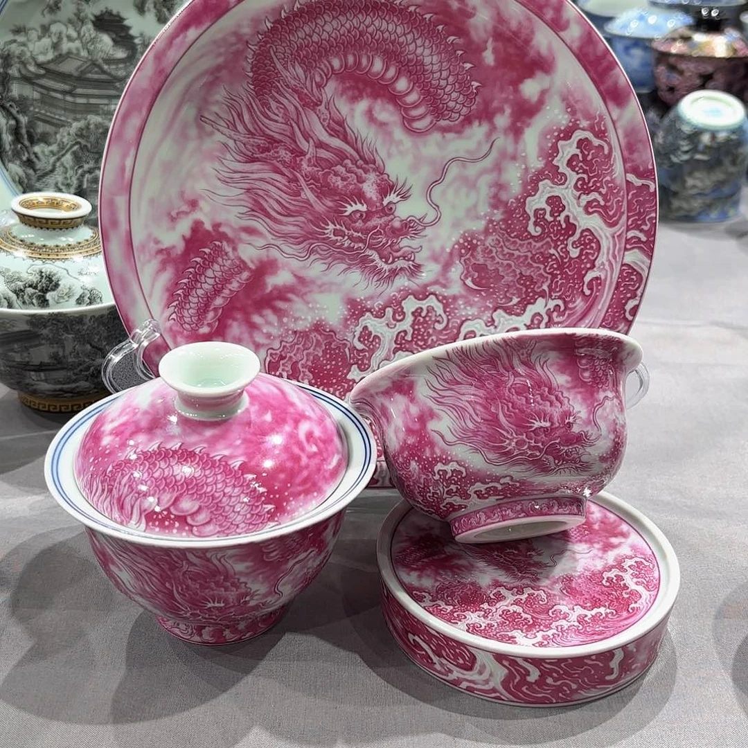 瓷片景德镇瓷器精品陈列