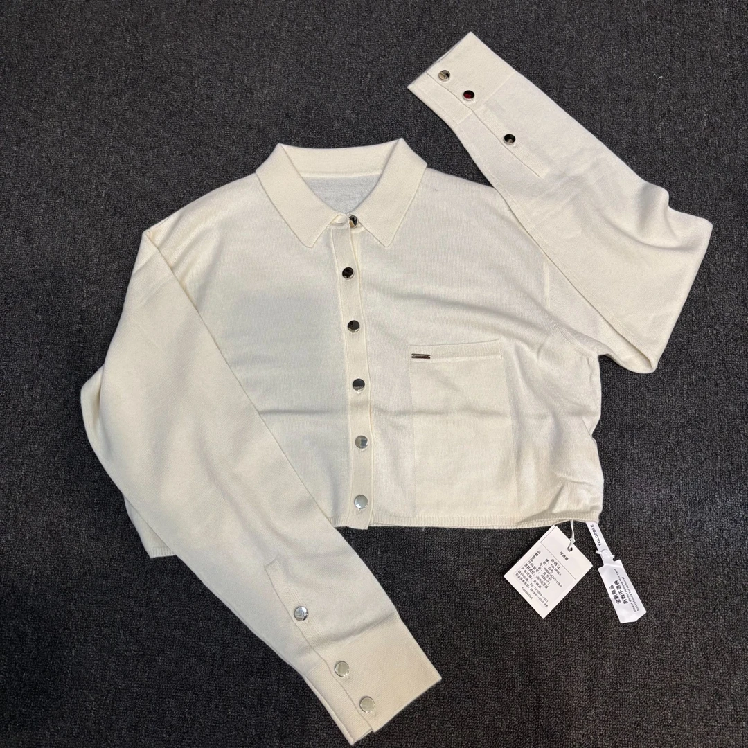 LULU 轻奢小众简约长袖排扣羊羊开衫315279