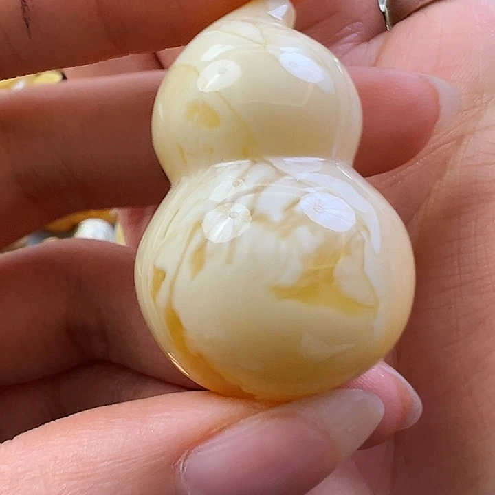 未镶嵌蜜蜡珠宝奇石