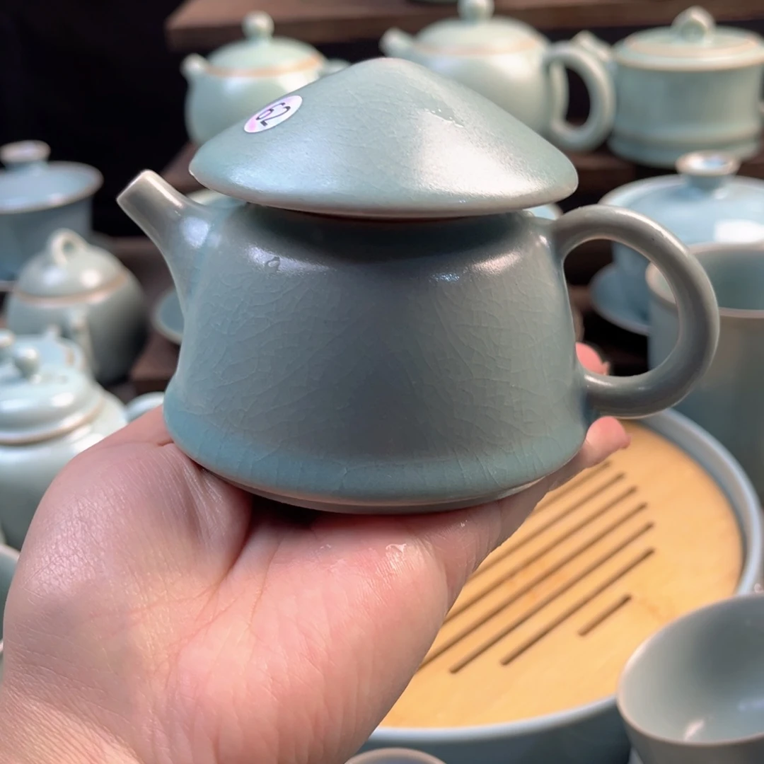 瓷仿古釉渔翁壶原矿
