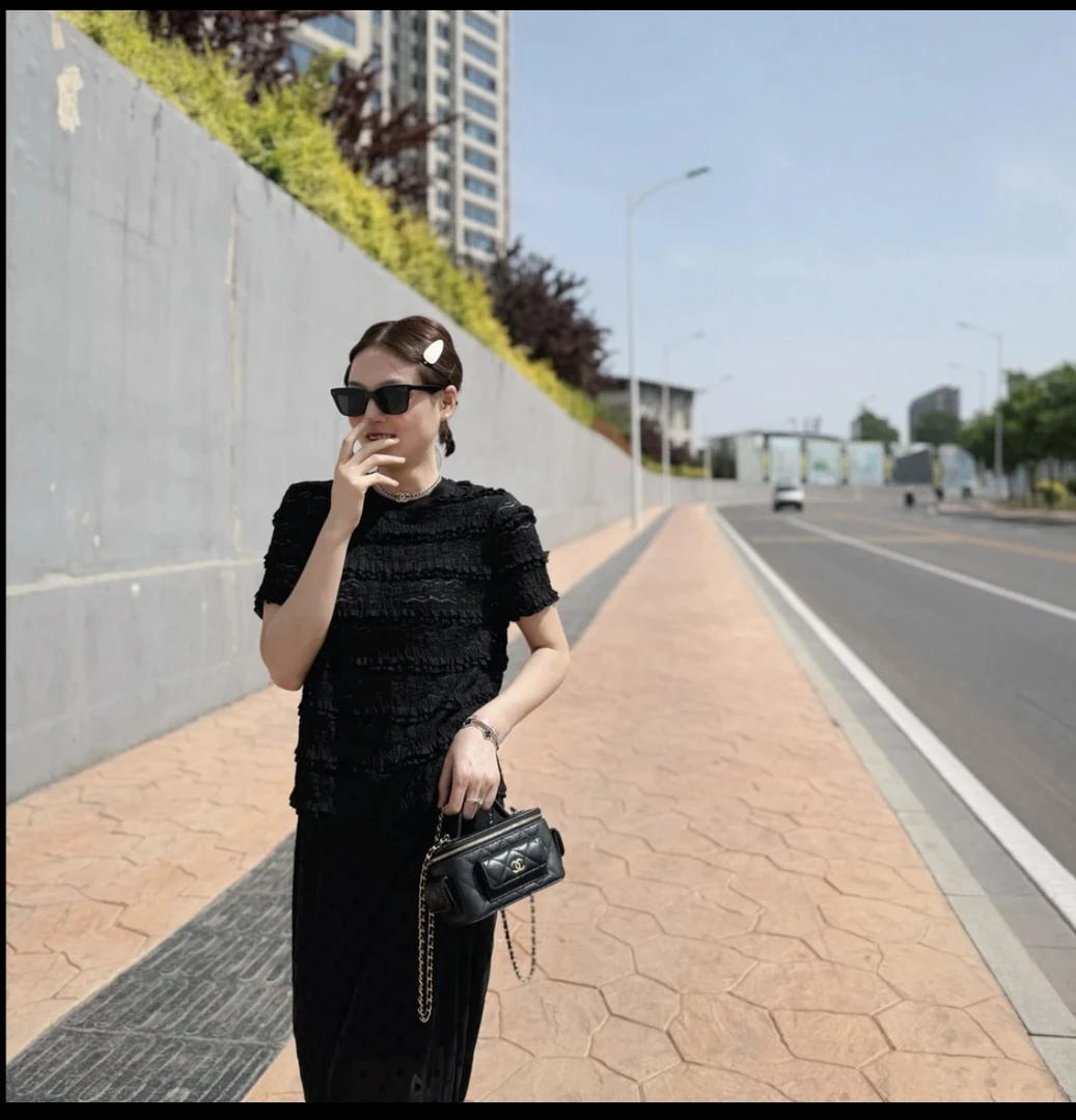 气质常规款短袖千金风格纹休闲圆领黑色设计师拼接宽松型T恤