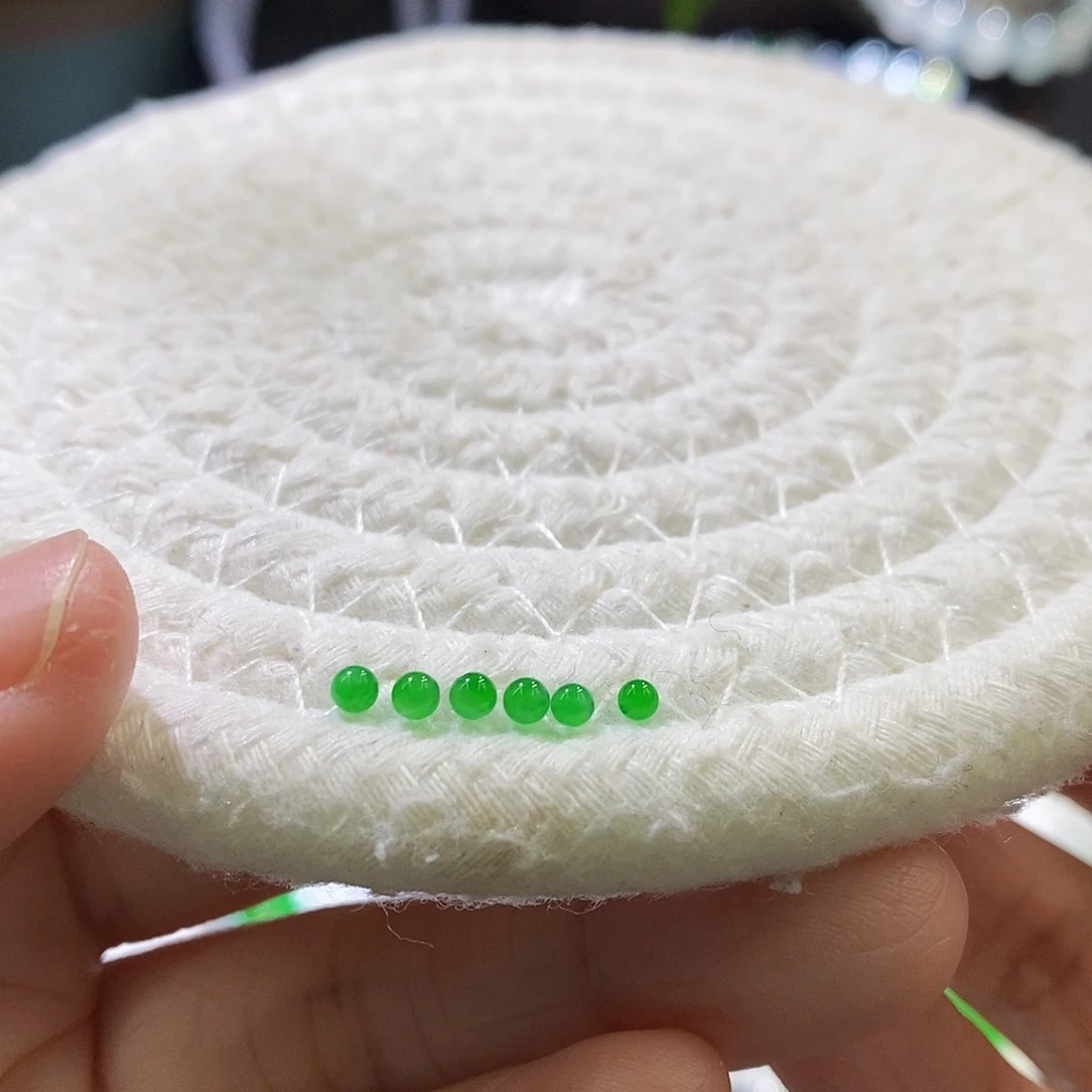 未镶嵌挂件翡翠单颗买断价格 多样性发其一