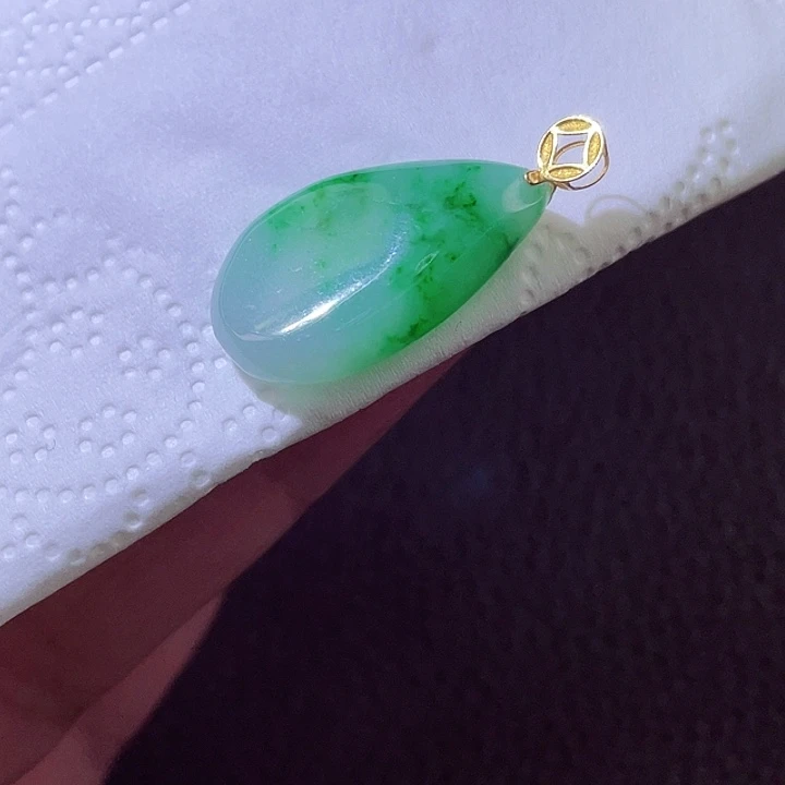 颈饰18K金镶嵌翡翠翡翠