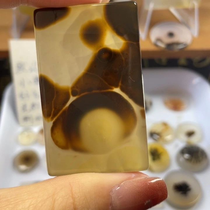 玛瑙/玉髓未镶嵌牌子