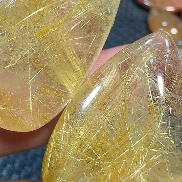 爱***豚未镶嵌颈饰水晶我