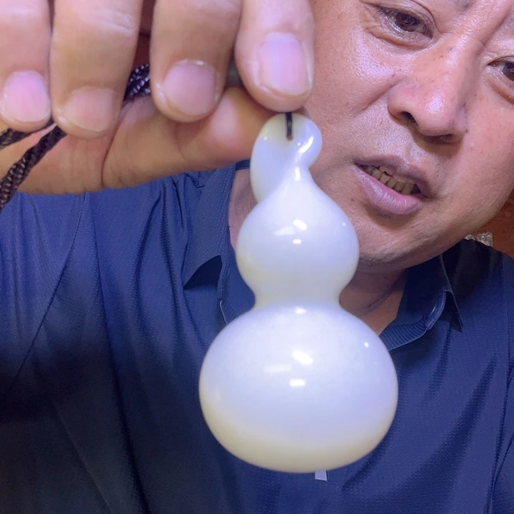 蛇纹石玉未镶嵌手把件