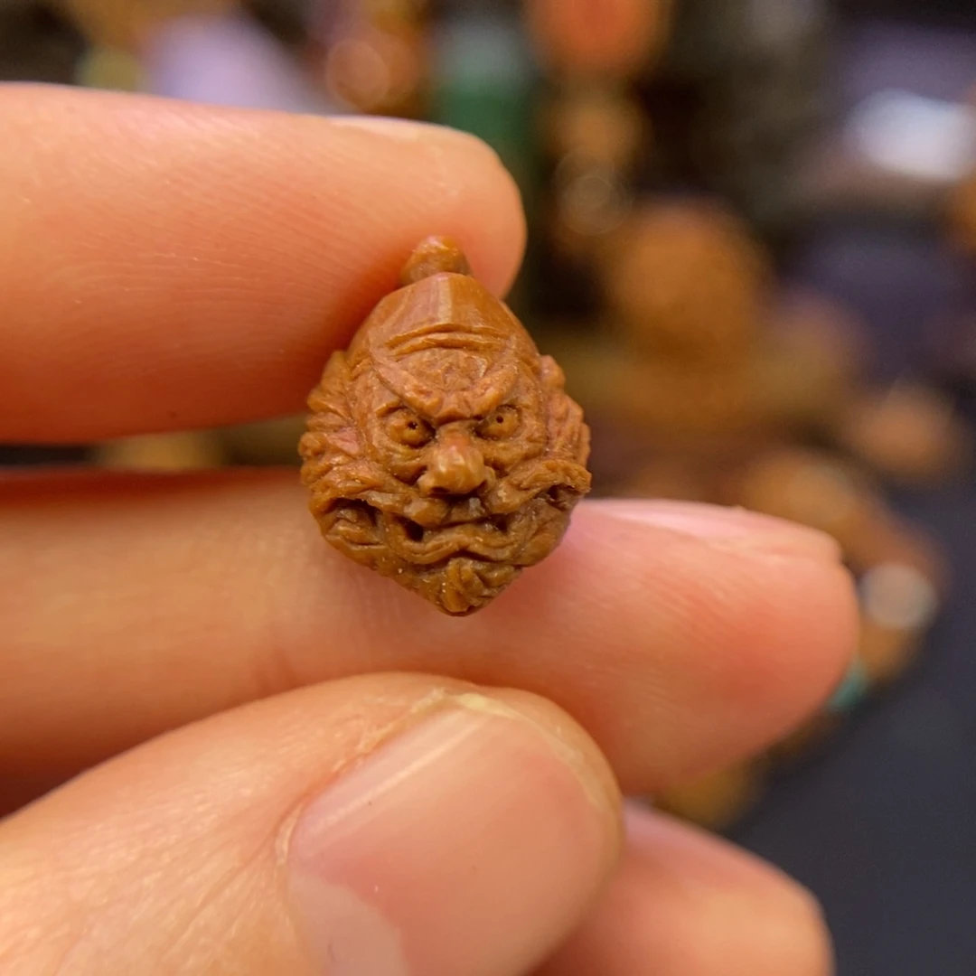 潍坊核雕桃核雕刻钟馗头