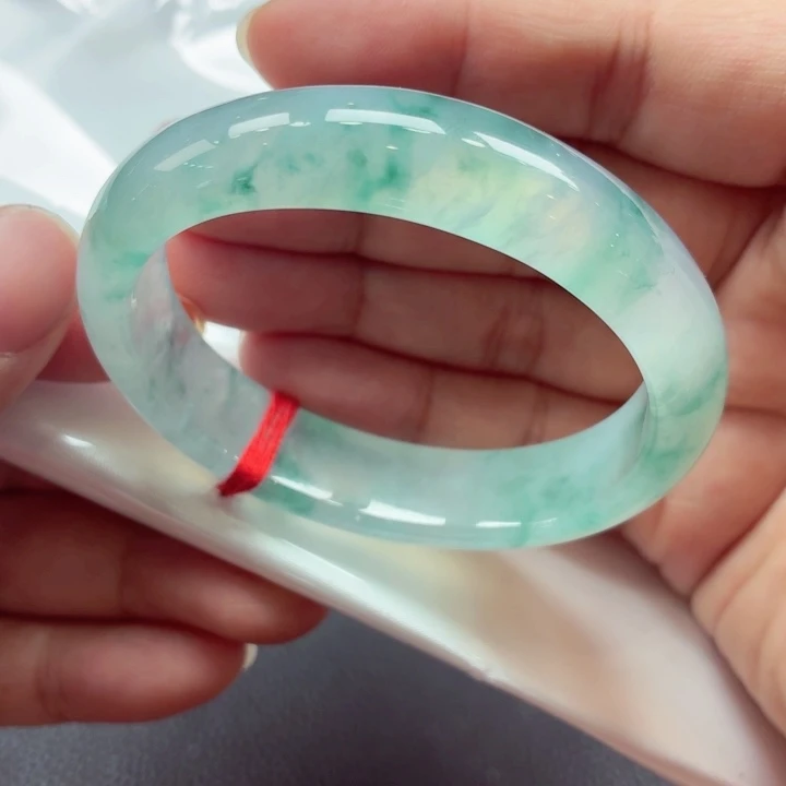 翡翠未镶嵌手镯（贵妃镯）天然缅甸A货翡翠（毕业）起钢