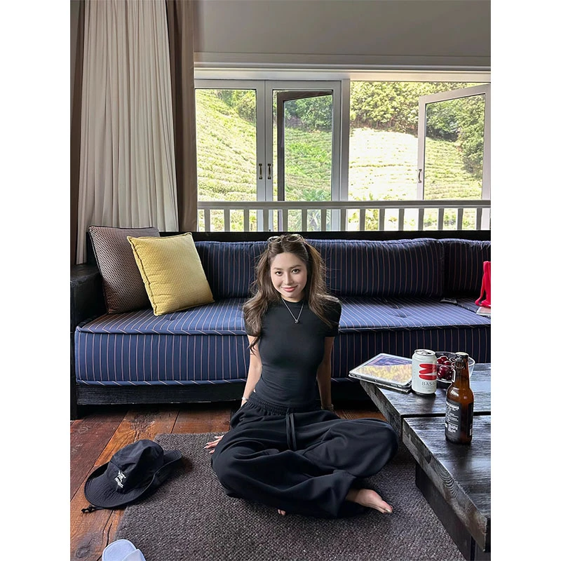 简约时尚穿搭夏季新款修身显瘦圆领短袖T恤上衣高腰抽绳直筒裤女