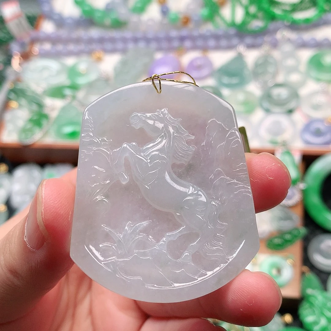 套链未镶嵌翡翠挂件