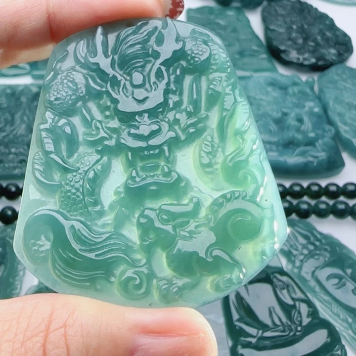 翡翠未镶嵌颈饰多样性发货天然A货翡翠