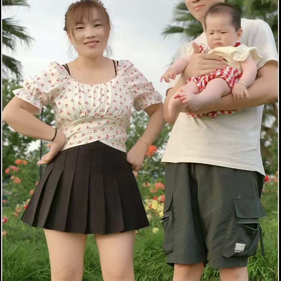 小樱桃上衣百褶裙套装