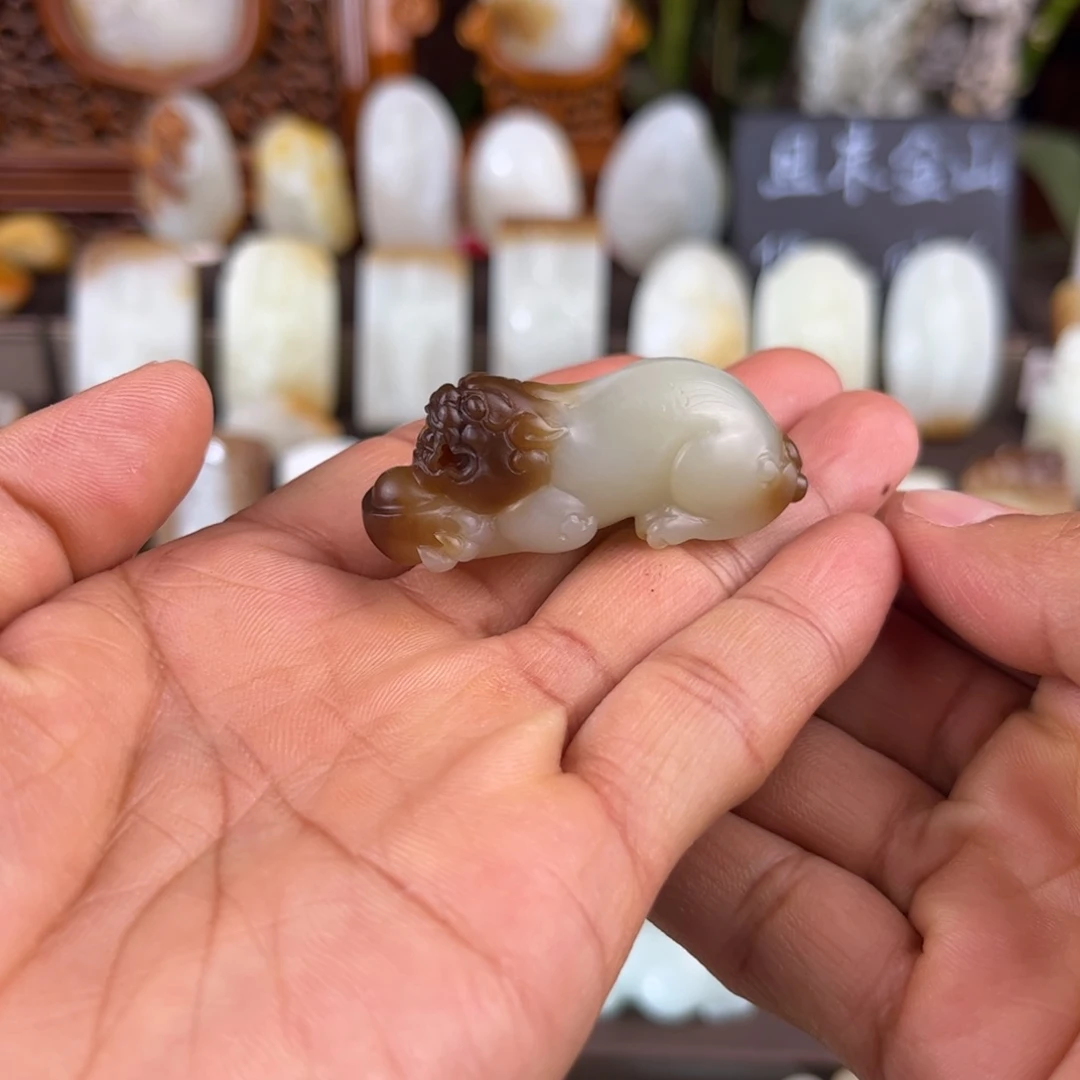 和田玉（糖玉）未镶嵌颈饰