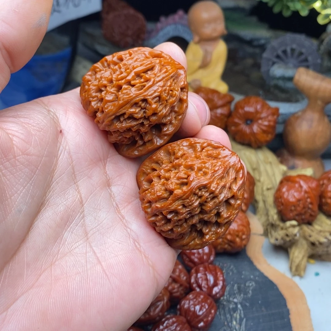 风***了把件文玩核桃南疆石