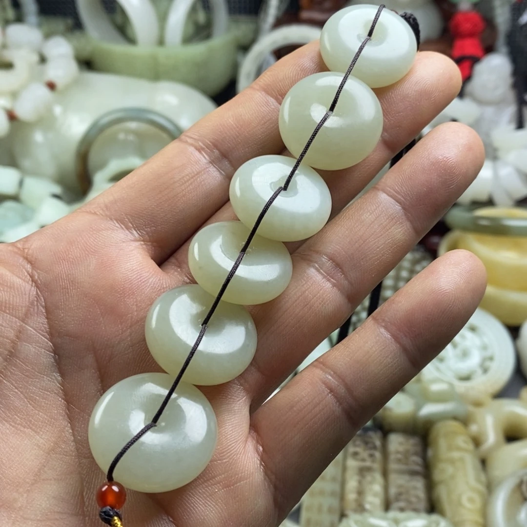 和田玉（糖玉）未镶嵌颈饰