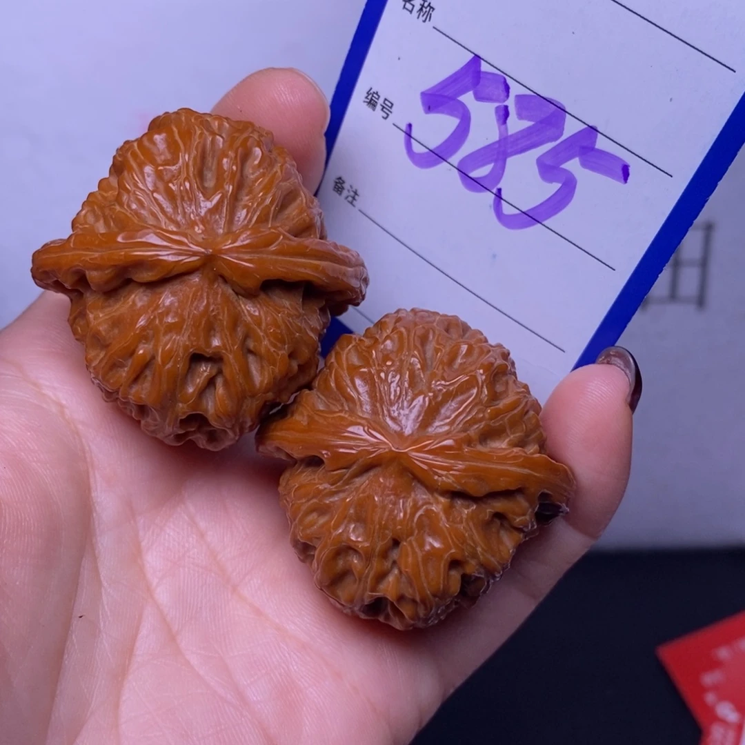 文玩核桃把件585/40白狮子