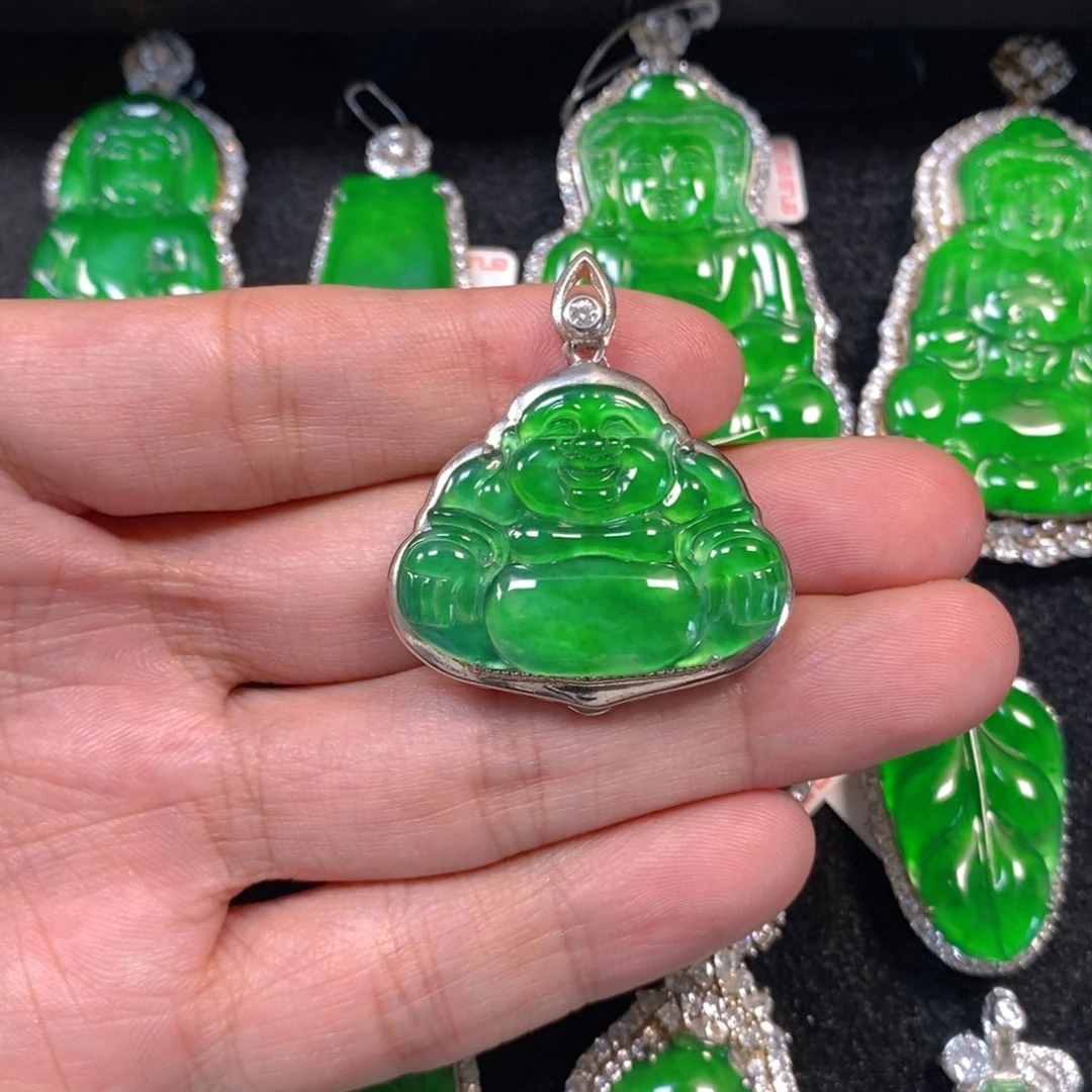 颈饰银S925镶嵌翡翠佛公吊坠
