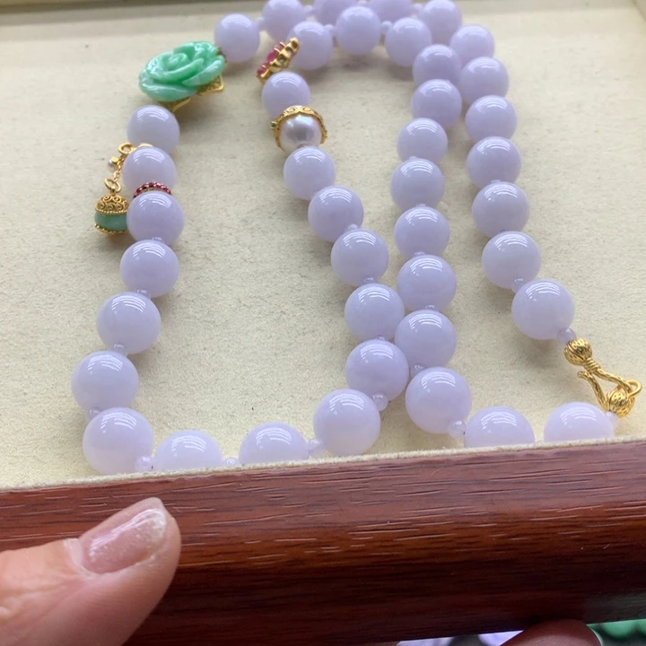 翡翠吊坠(赠链)未镶嵌