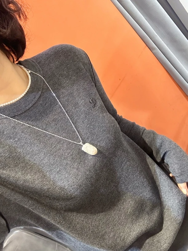 NZB 刺绣字母圆领简约针织打底毛衣