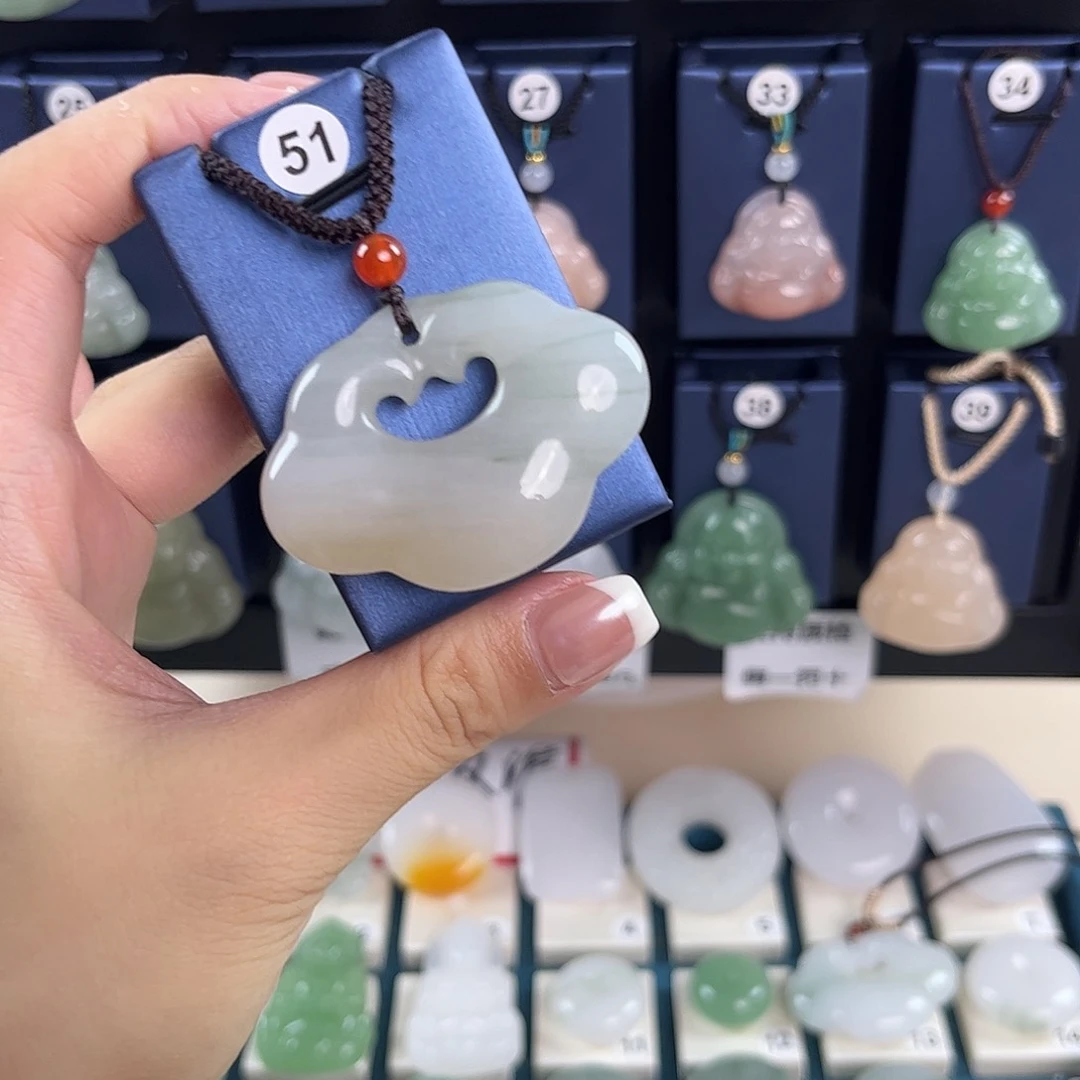石英质玉合金颈饰