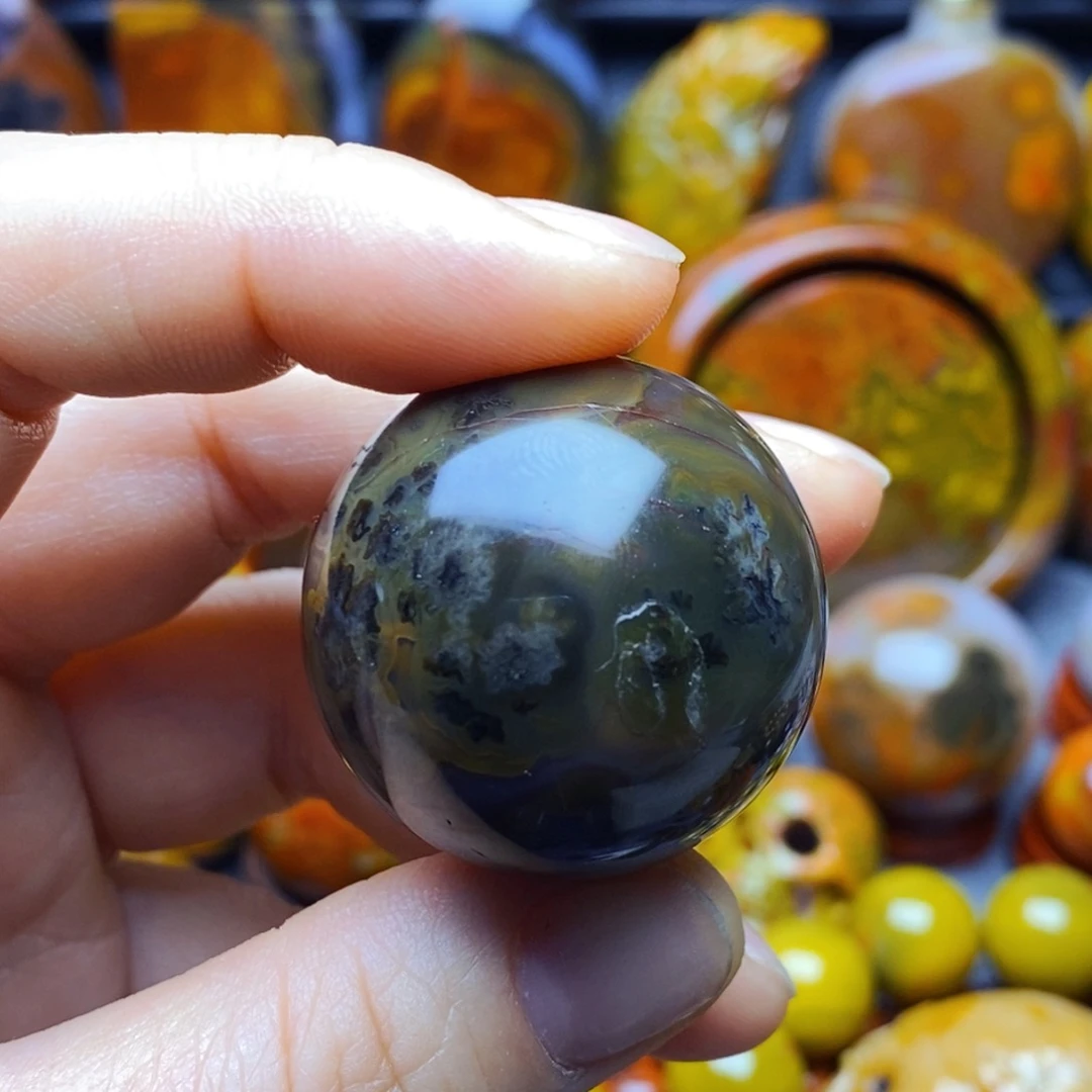 玛瑙/玉髓颈饰未镶嵌富**?