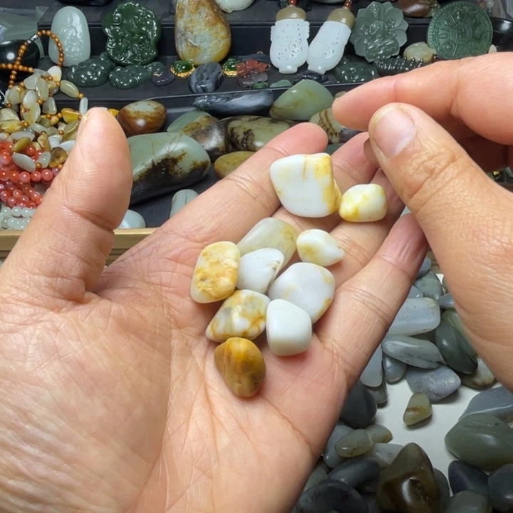 和田玉未镶嵌珠宝半成品