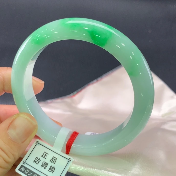 翡翠未镶嵌手镯正圈57