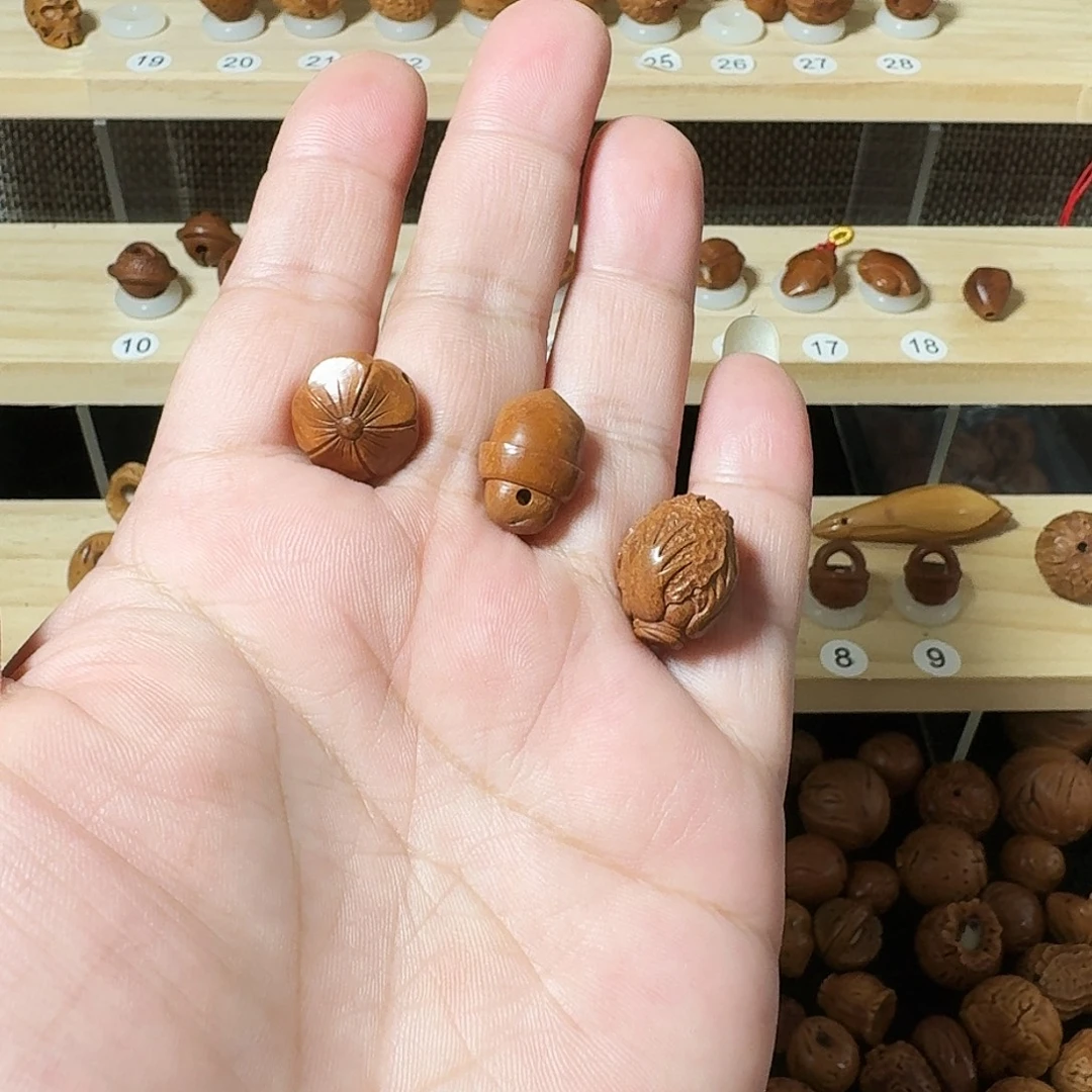 苍***狼吊坠桃核白菜桃花剑