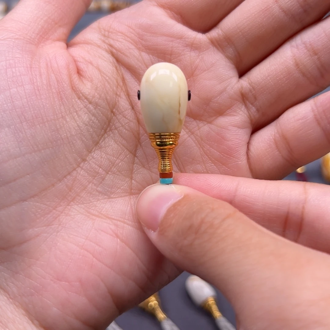 琥珀未镶嵌裸石12.1mm