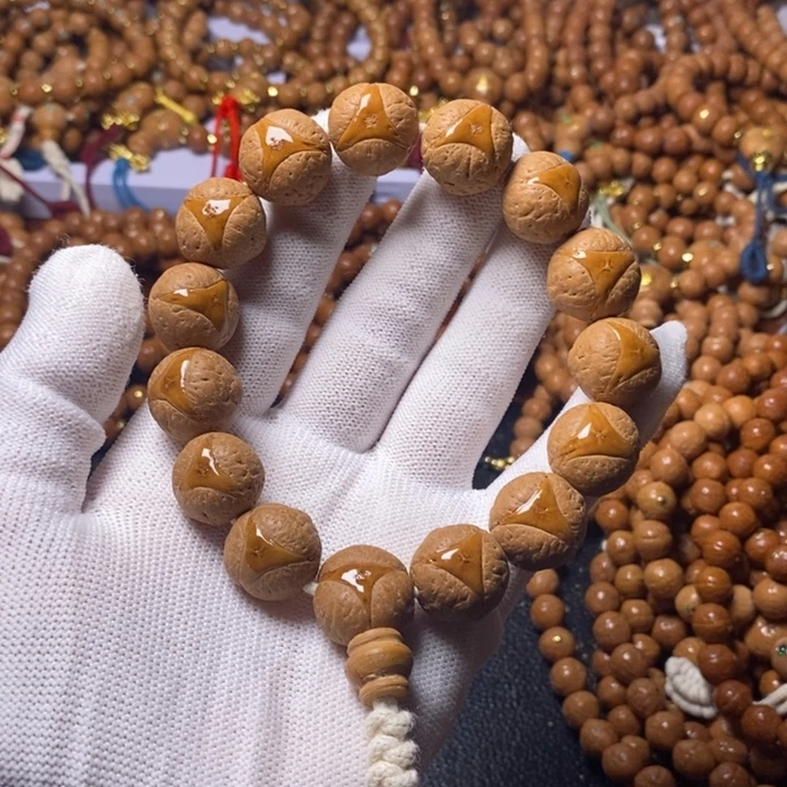 佳***下尼泊尔凤眼菩提手串