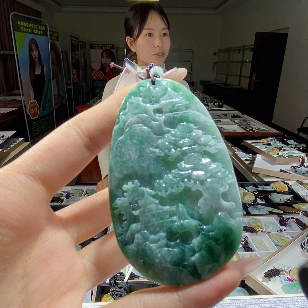 翡翠未镶嵌颈饰翡翠