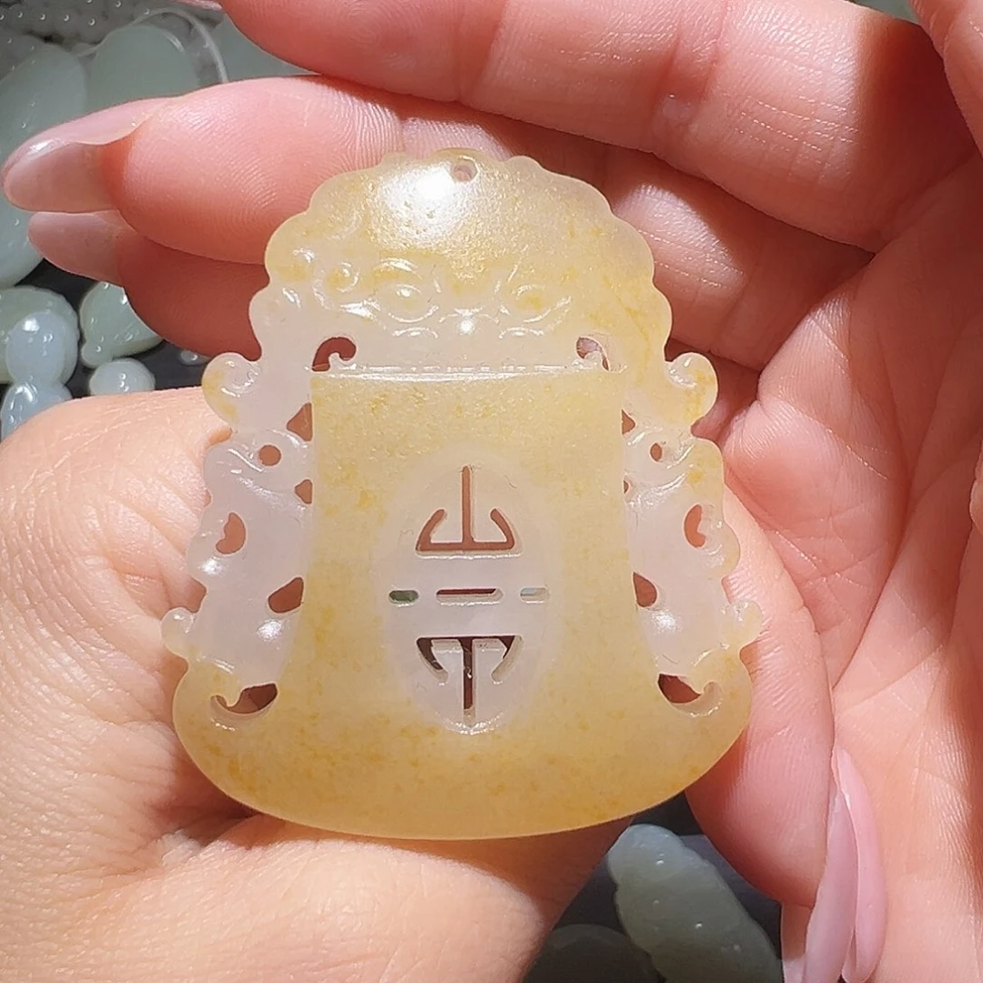 颈饰未镶嵌和田玉改**己