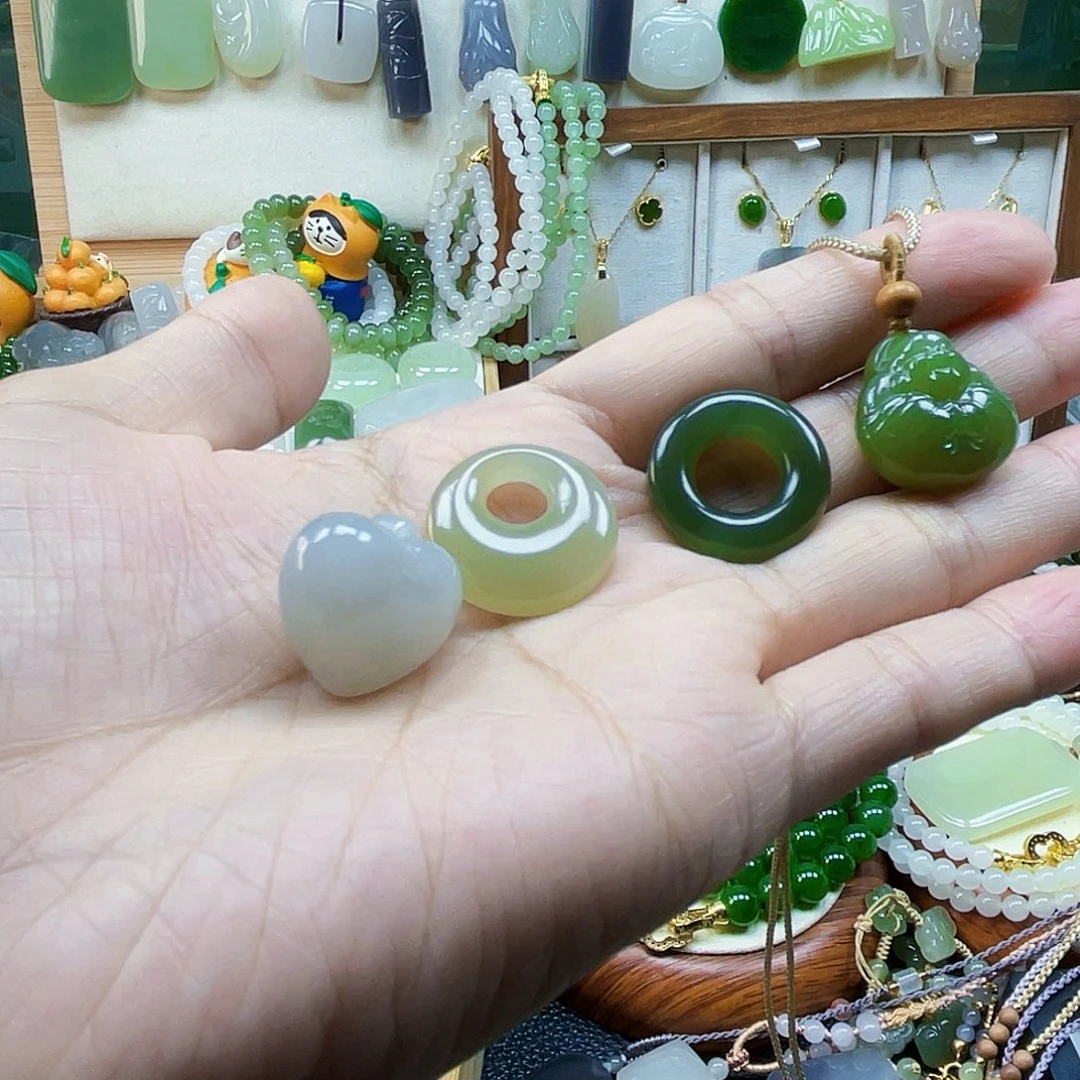 和田玉未镶嵌吊坠(不含链)