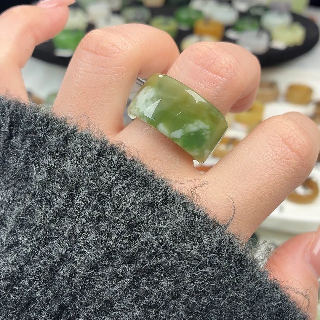 和田玉未镶嵌戒指S97黑羊洞圆切18.1