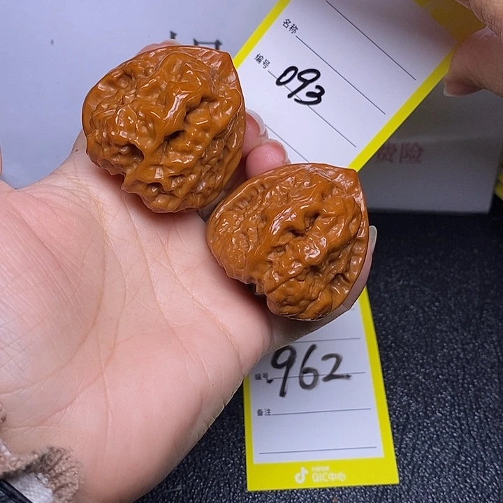 把件文玩核桃093/42三角开背蛙