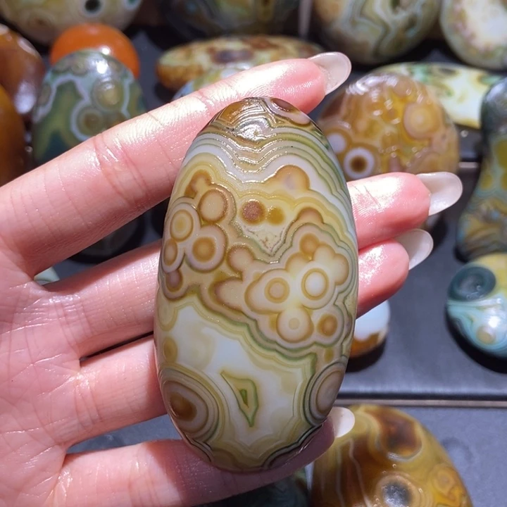 【闪购商品】未镶嵌玛瑙/玉髓珠宝奇石s s