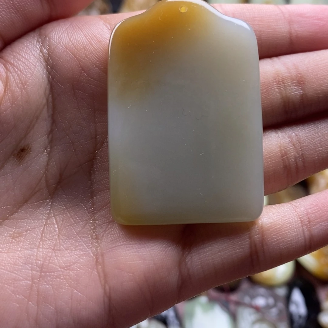 吊坠(不含链)未镶嵌和田玉（糖玉）