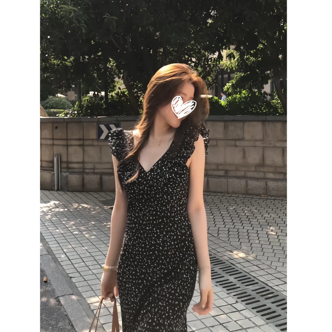 夏季新款法式优雅气质v领设计感鱼尾摆系带碎花连衣裙洋气衣服女