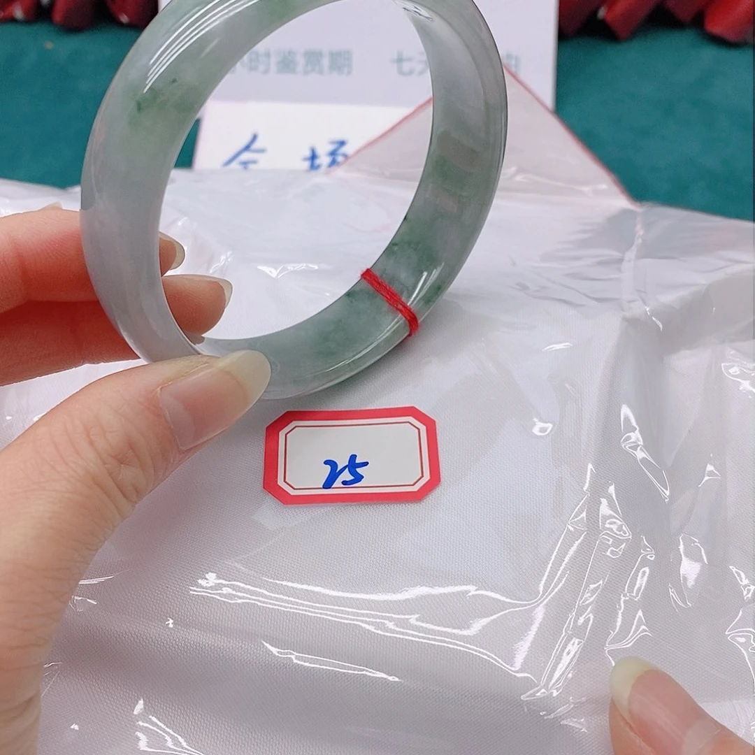 翡翠手镯未镶嵌苏*2555555555