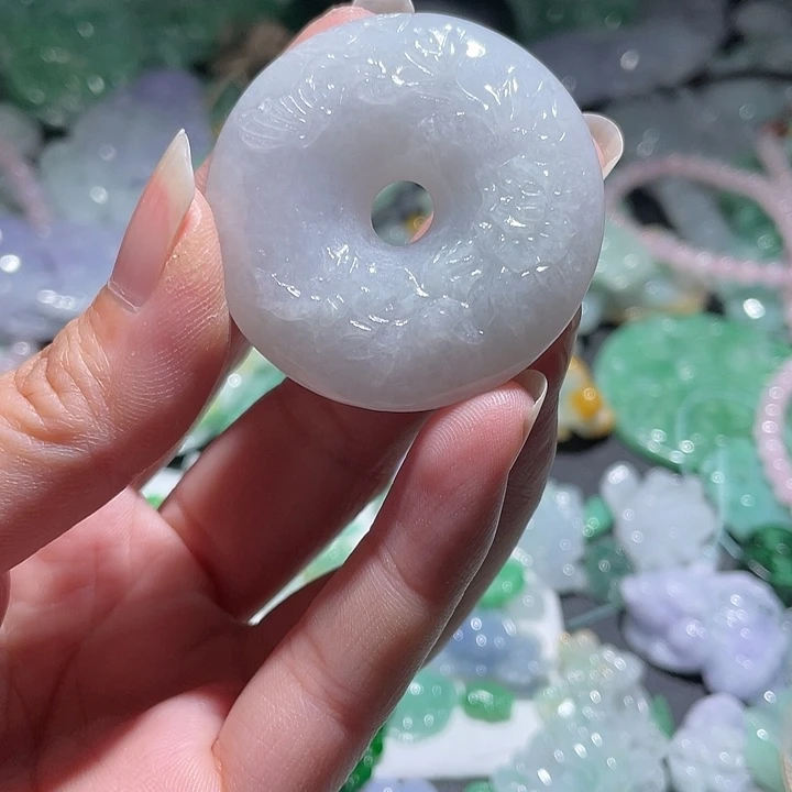 颈饰未镶嵌翡翠天