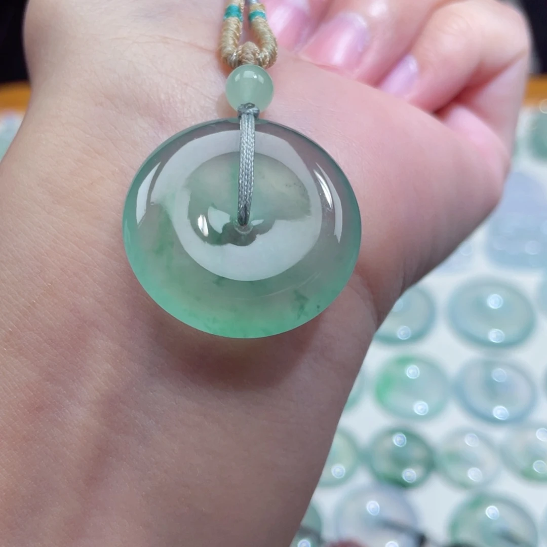 颈饰未镶嵌翡翠扣子